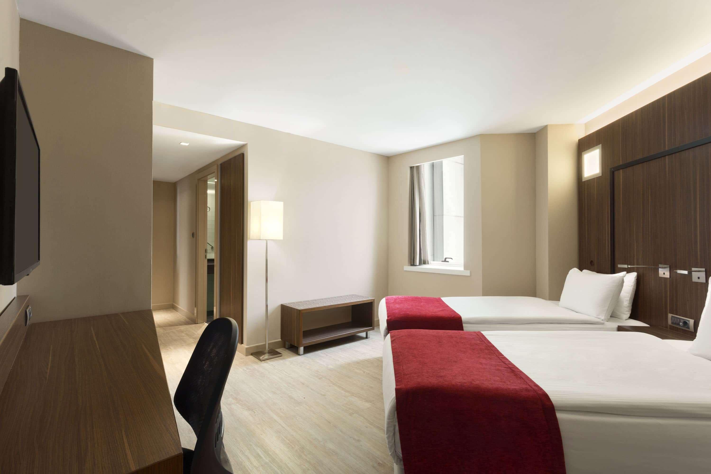 Ramada Encore By Wyndham Измир Екстериор снимка