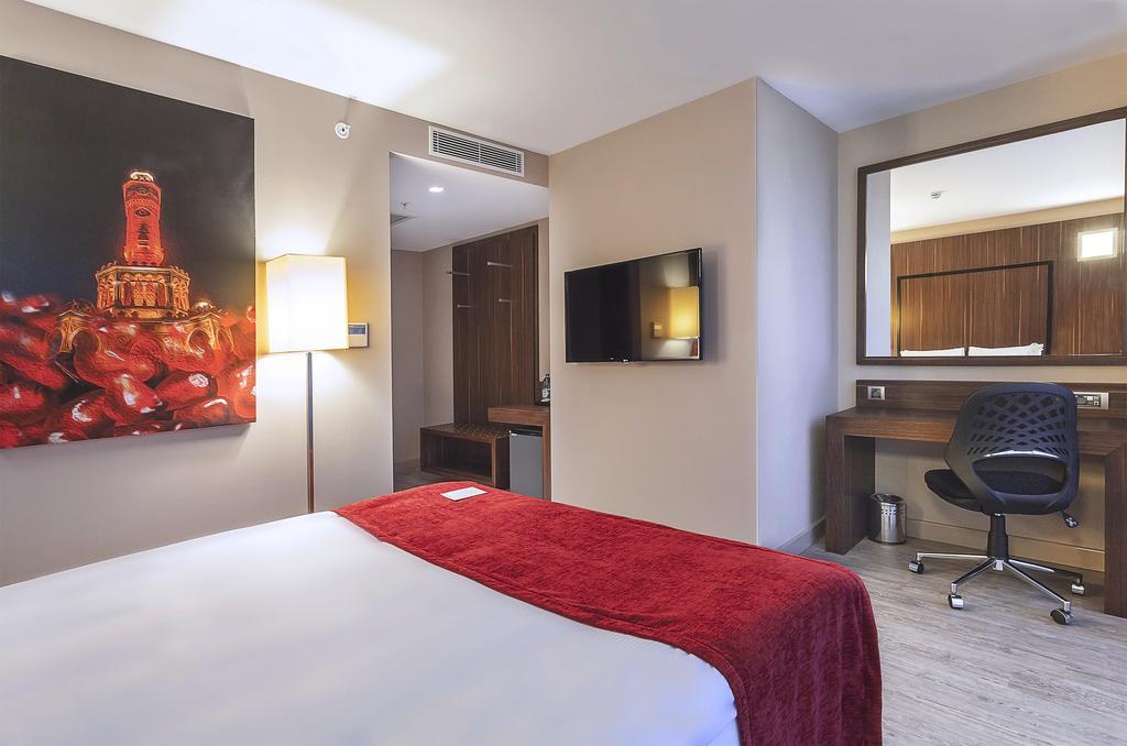 Ramada Encore By Wyndham Измир Стая снимка